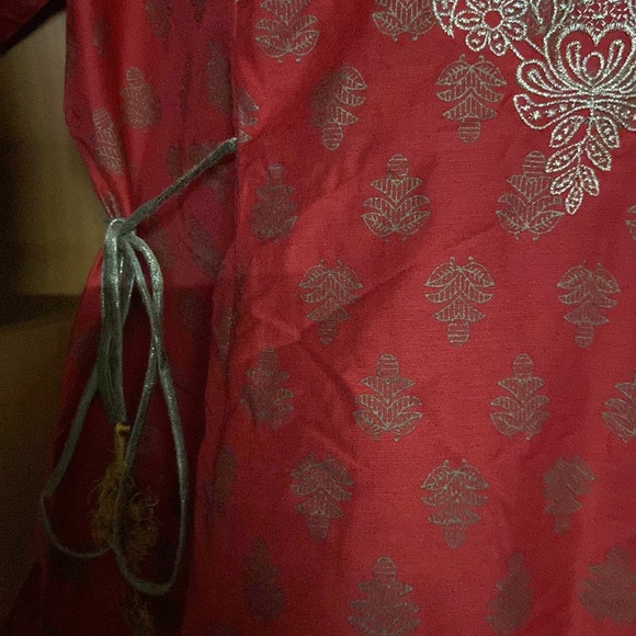 Anahi xxl A line kurta for Woman. Red color - Picture 3 of 5